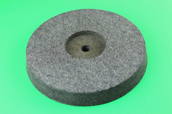 Filzscheibe 200x25x15 mm, schräg mit Aussparung